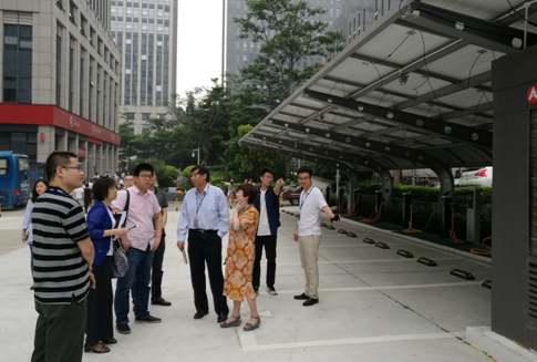 区发改局循环办率队到奥特迅公司开展矩阵式柔性充电堆技术应用推广调研 区发改局循环办率队到奥特迅公司开展矩阵式柔性充电堆技术应用推广调研